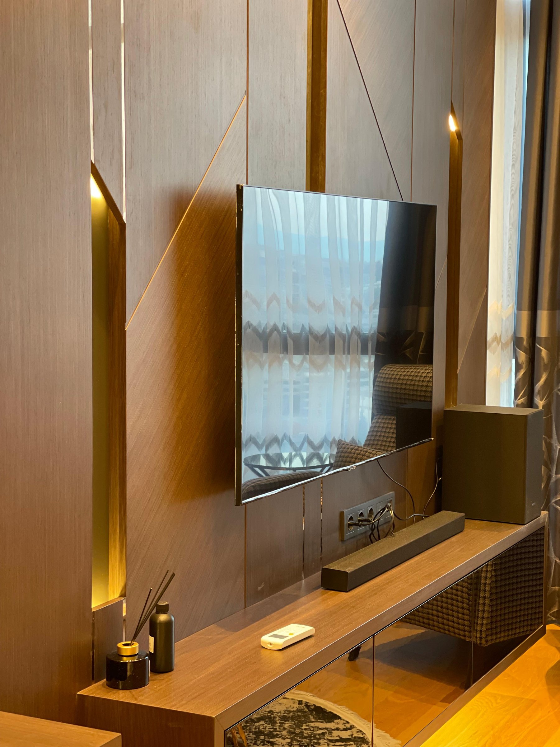 G Tower · Living Room